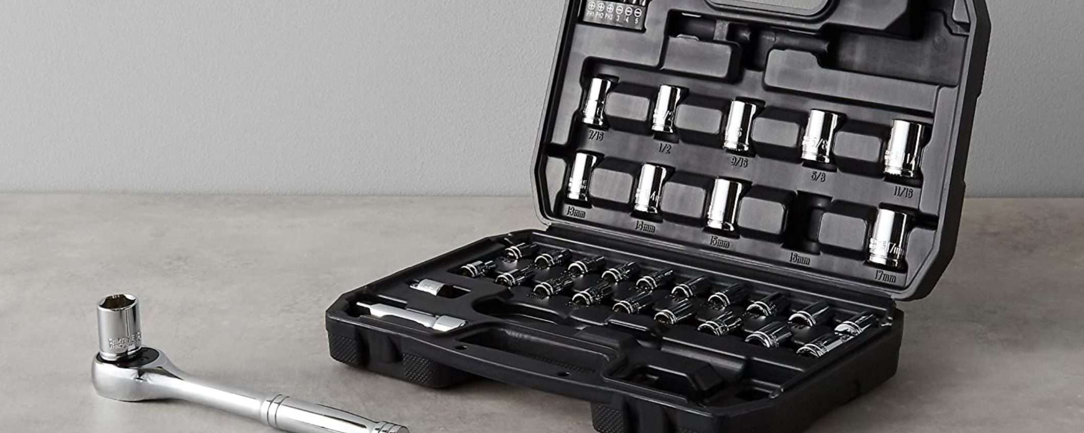 Strepitoso set di chiavi a bussola in offerta: 40 pezzi a 13 euro Strepitoso set di chiavi a bussola in offerta: 40 pezzi a 13 euro