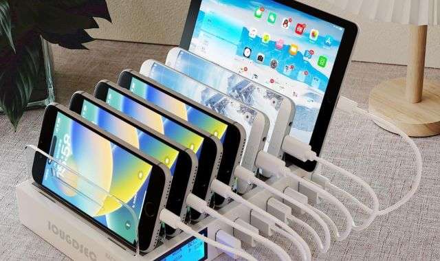 Stazione Di Ricarica In Legno A 6 Porte Per Smartphone E Tablet | Dock Organizer Da Scrivania Con Vani Storage