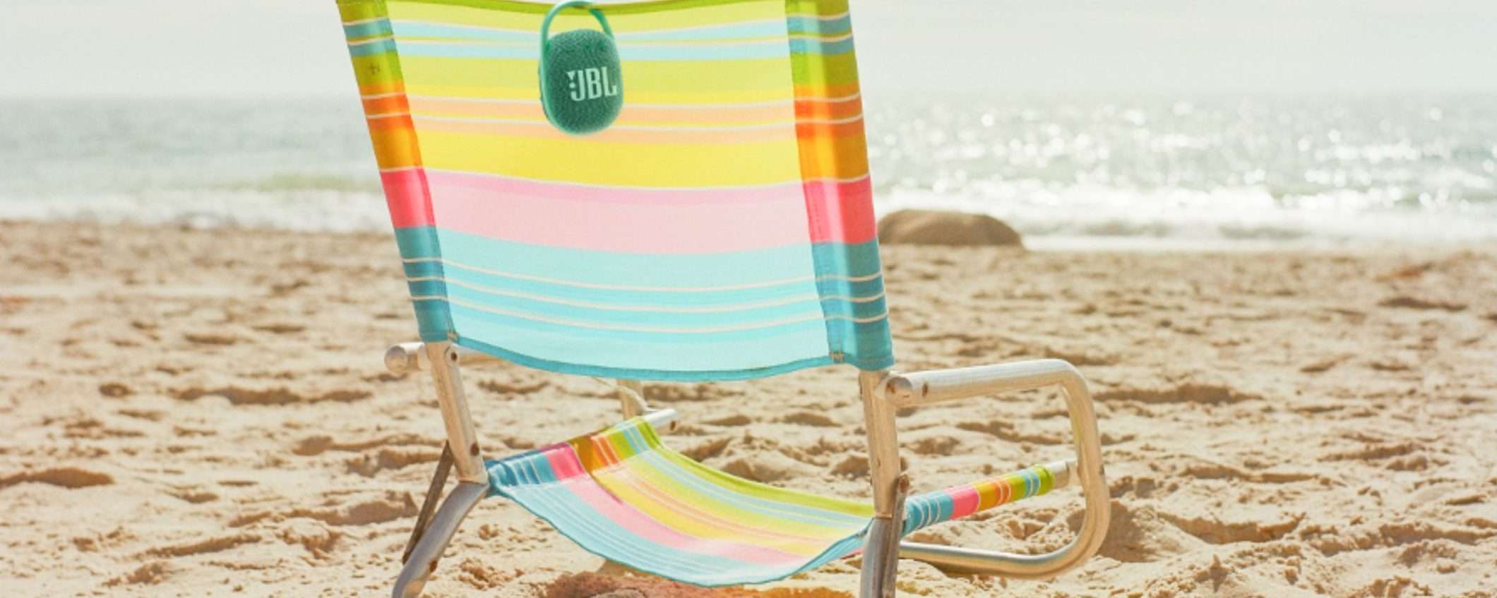 JBL Clip 4 Eco, il MINUSCOLO speaker Bluetooth costa NIENTE (49€) JBL Clip 4 Eco, il MINUSCOLO speaker Bluetooth costa NIENTE (49€)