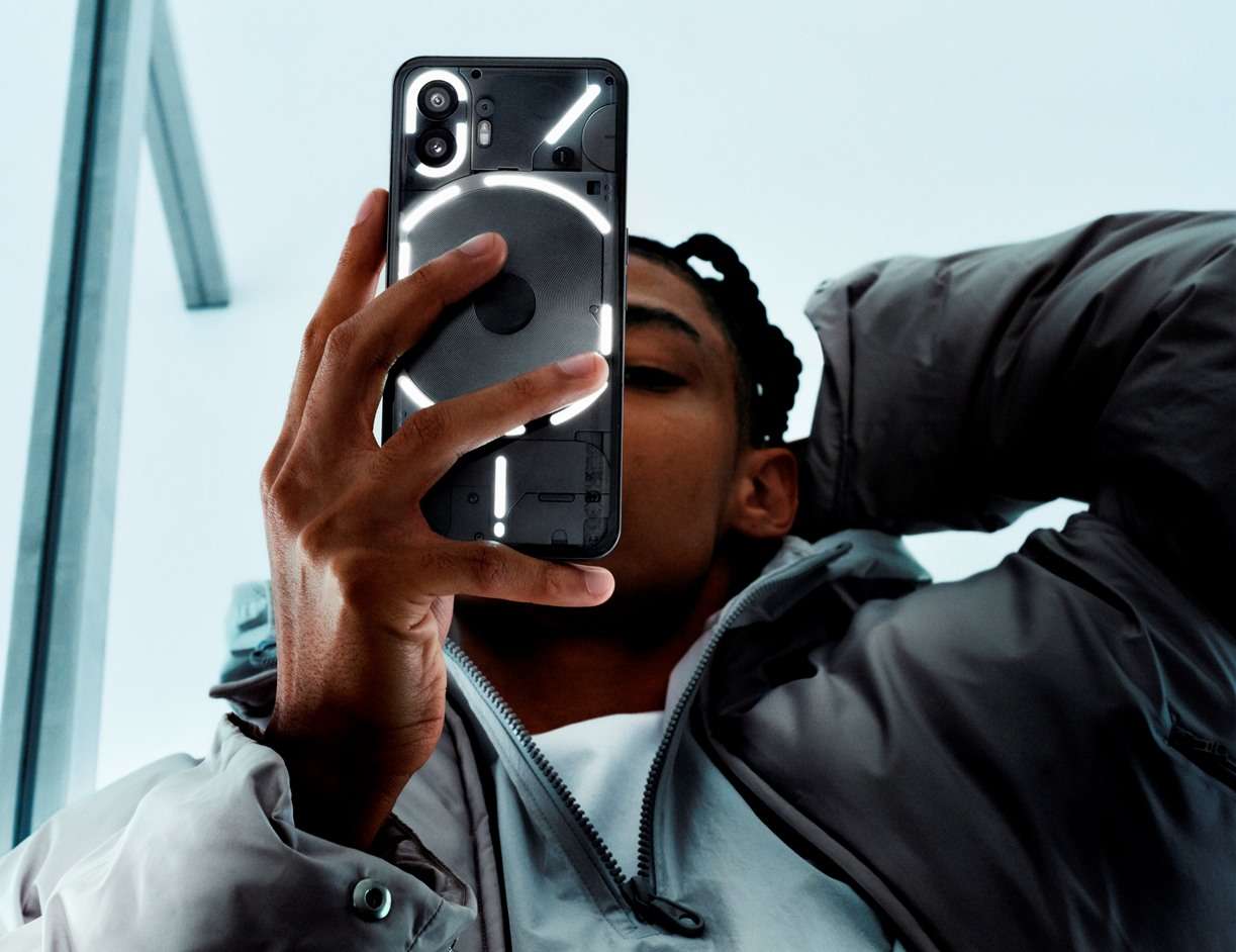 Nothing Phone (2)