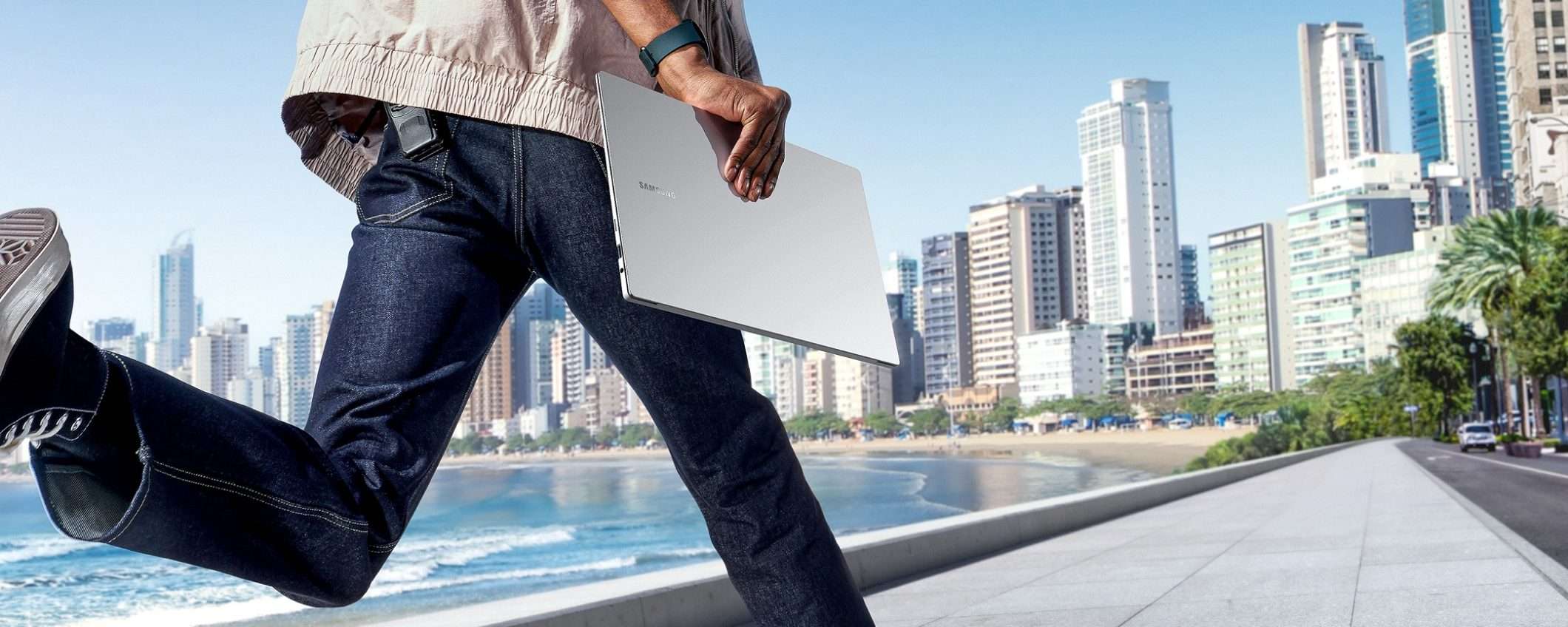Samsung Galaxy Book 2 Pro in offerta al MINIMO STORICO su Amazon: bastano 599€ (-38%) Samsung Galaxy Book 2 Pro in offerta al MINIMO STORICO su Amazon: bastano 599€ (-38%)