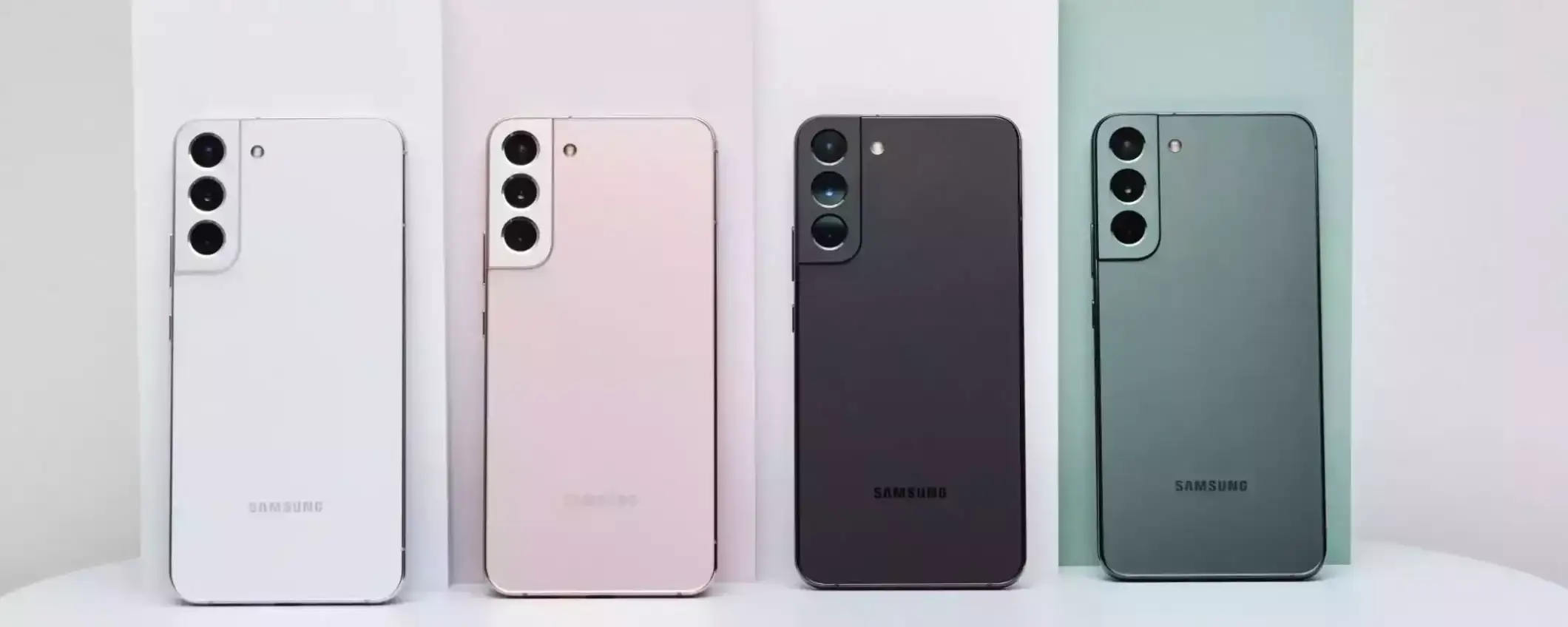 Samsung Galaxy S22 5G: oggi su Amazon a meno di 580€, caricatore in REGALO (-34%) Samsung Galaxy S22 5G: oggi su Amazon a meno di 580€, caricatore in REGALO (-34%)