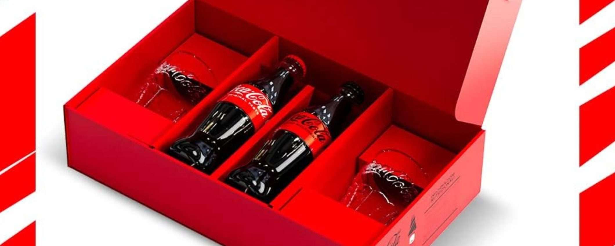 Coca Cola SPECIAL Box a 9,99€: 2 bottiglie e 2 bicchieri, sconto WOW (-38%) Coca Cola SPECIAL Box a 9,99€: 2 bottiglie e 2 bicchieri, sconto WOW (-38%)