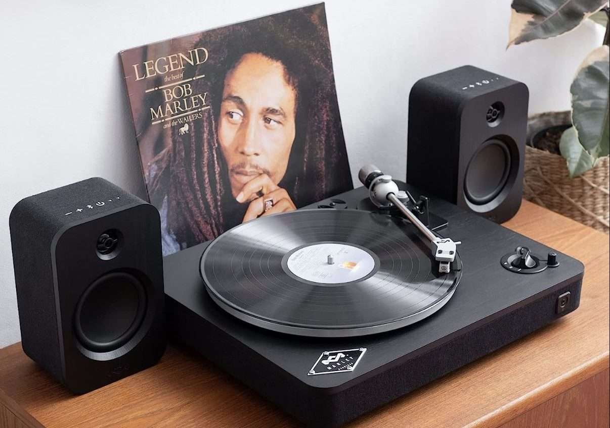 Giradischi Bluetooth Stir It Up della House of Marley ad un prezzaccio su Amazon (-26%) Giradischi Bluetooth Stir It Up della House of Marley ad un prezzaccio su Amazon (-26%)