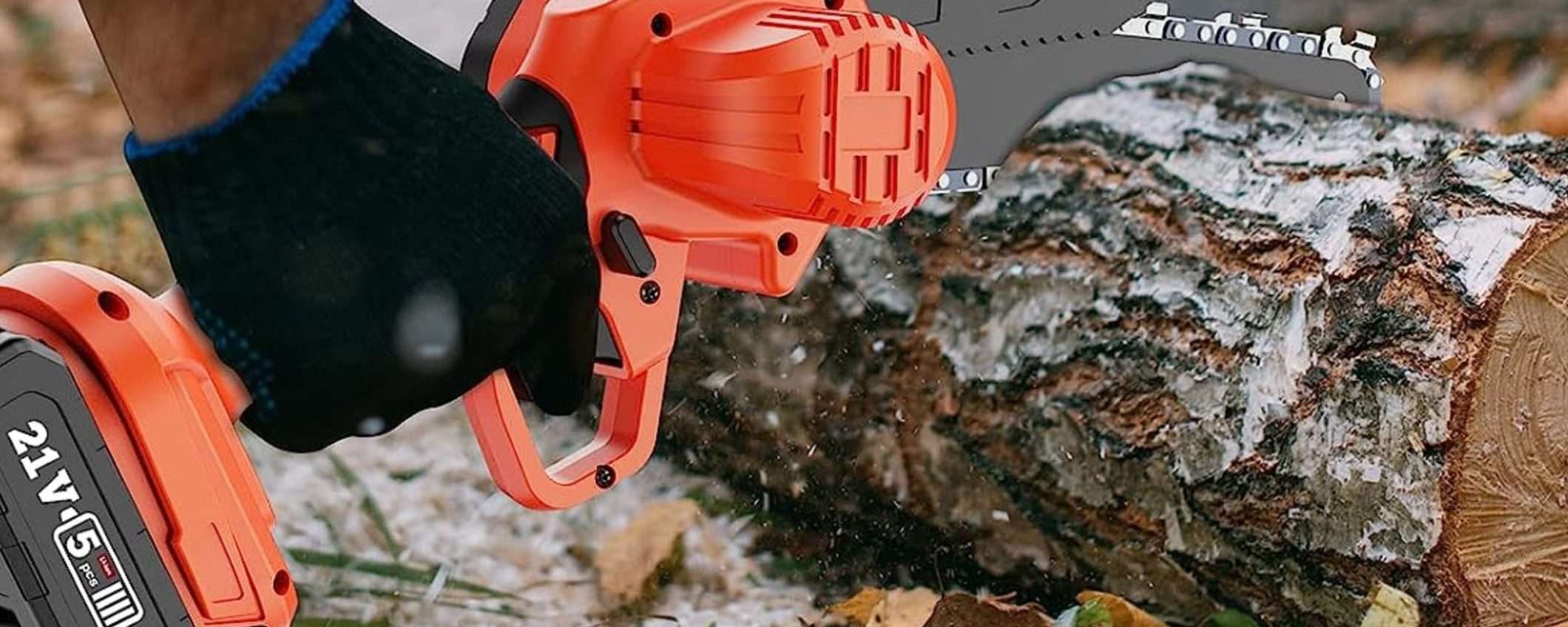 Motosega wireless con 2 batterie: prezzo SHOCK su Amazon (39€) Motosega wireless con 2 batterie: prezzo SHOCK su Amazon (39€)