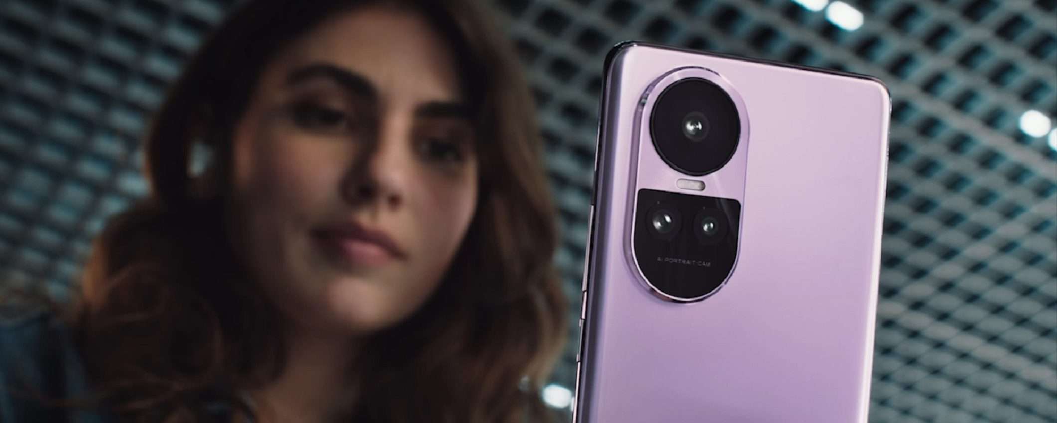 OPPO Reno 10 Pro in offerta a 649,99 euro con 3 regali extra (anche a rate) OPPO Reno 10 Pro in offerta a 649,99 euro con 3 regali extra (anche a rate)