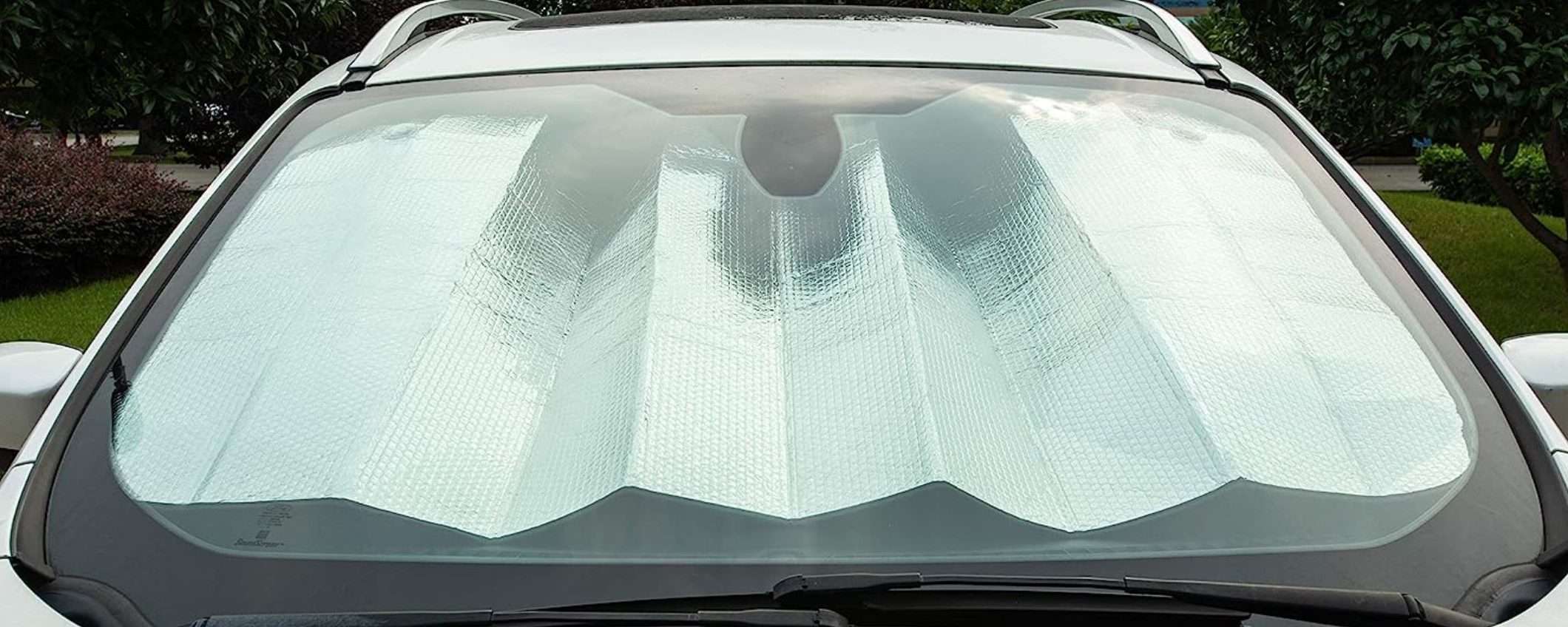 Parasole riflettente e AUTO AL FRESCO: proteggiti dal caldo a soli 10€ Parasole riflettente e AUTO AL FRESCO: proteggiti dal caldo a soli 10€