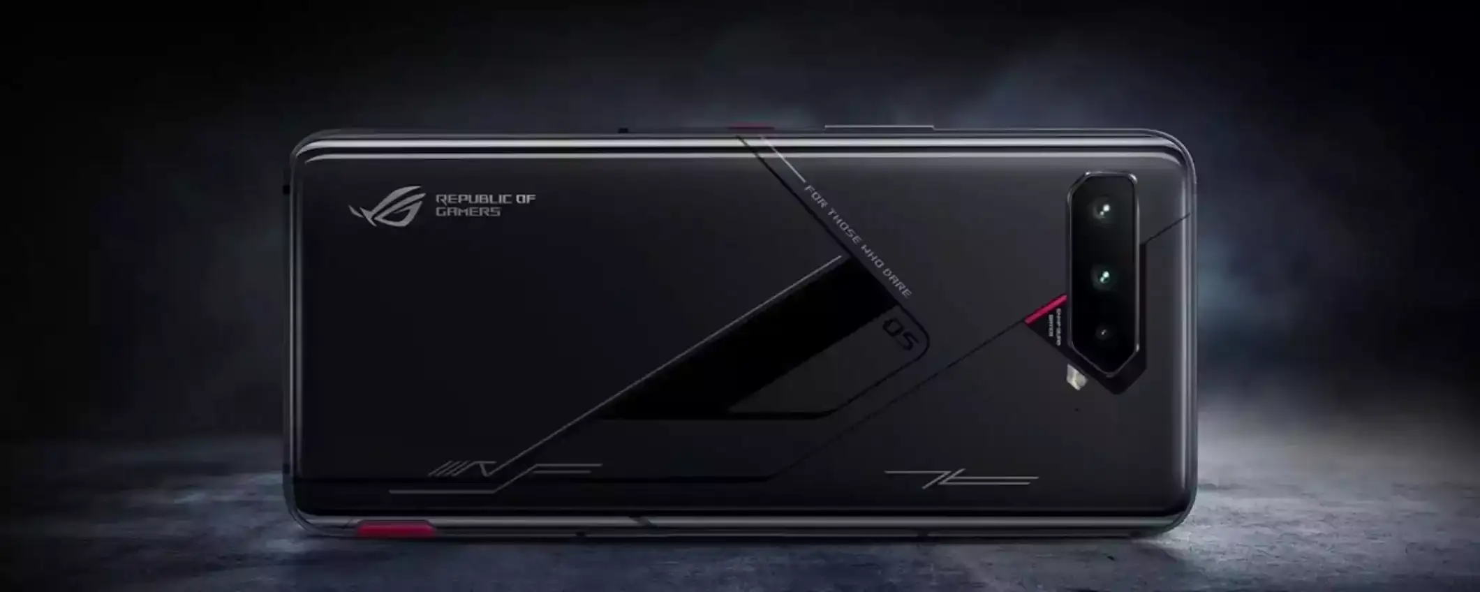 Asus ROG Phone 8 si mostra online: sarà un MOSTRO di potenza Asus ROG Phone 8 si mostra online: sarà un MOSTRO di potenza