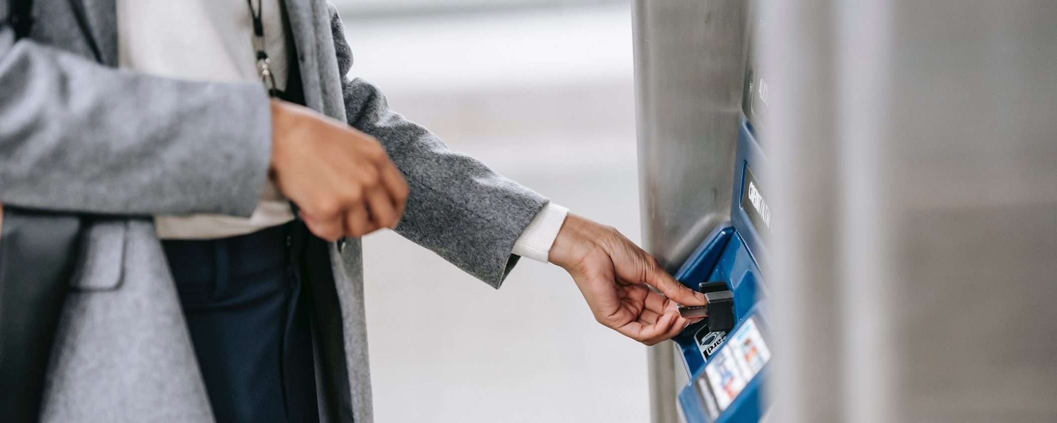 Conto corrente a canone zero, prelievi e bonifici gratis: è l'offerta di Fineco Conto corrente a canone zero, prelievi e bonifici gratis: è l'offerta di Fineco