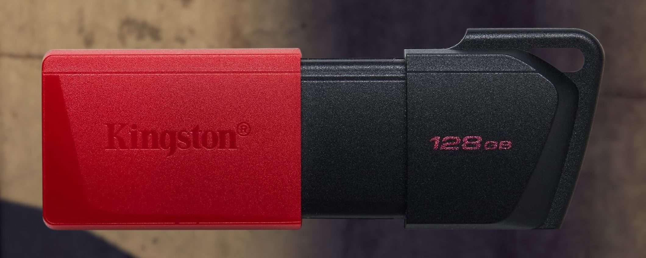 Kingston, chiavetta USB 128GB a 8€: sconto SHOCK del 45% su Amazon Kingston, chiavetta USB 128GB a 8€: sconto SHOCK del 45% su Amazon