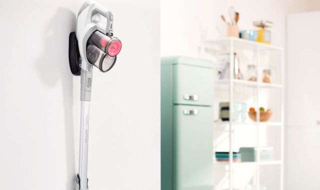 Scopa elettrica Philips riposta