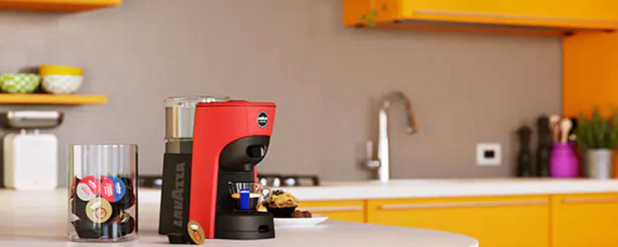 Macchina da caffè Lavazza A Modo Mio Tiny Eco in offerta a 64,99 euro Macchina da caffè Lavazza A Modo Mio Tiny Eco in offerta a 64,99 euro