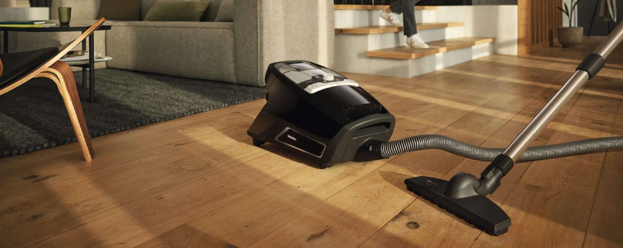 Aspirapolvere a traino senza sacchetto Miele in super offerta a 229,90 euro da Unieuro Aspirapolvere a traino senza sacchetto Miele in super offerta a 229,90 euro da Unieuro