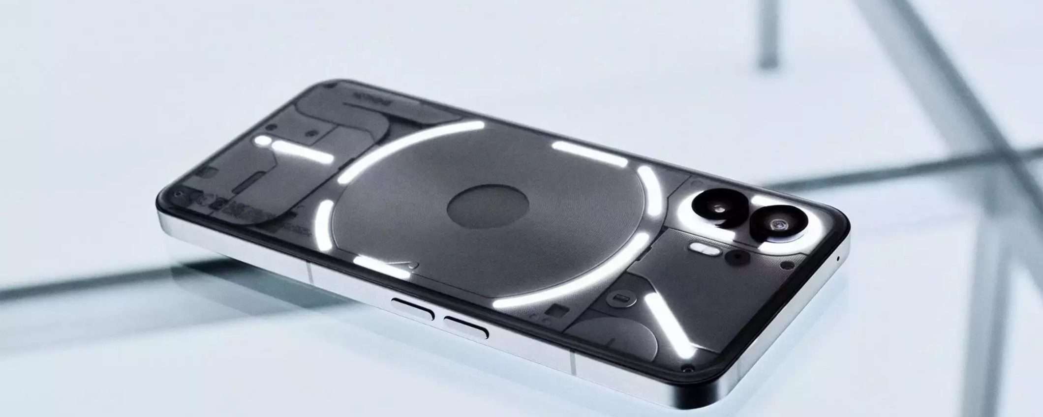 Nothing Phone (2): la versione top è al MINIMO STORICO su Amazon Nothing Phone (2): la versione top è al MINIMO STORICO su Amazon