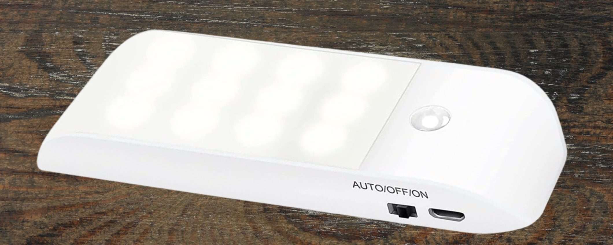 Bastano 6€ per la luce ricaricabile che TUTTI vogliono: è AUTOMATICA Bastano 6€ per la luce ricaricabile che TUTTI vogliono: è AUTOMATICA