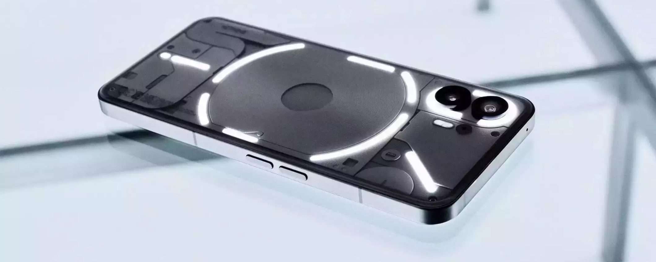 Nothing Phone (2): il prezzo cala ancora su Amazon, ora è da prendere subito Nothing Phone (2): il prezzo cala ancora su Amazon, ora è da prendere subito