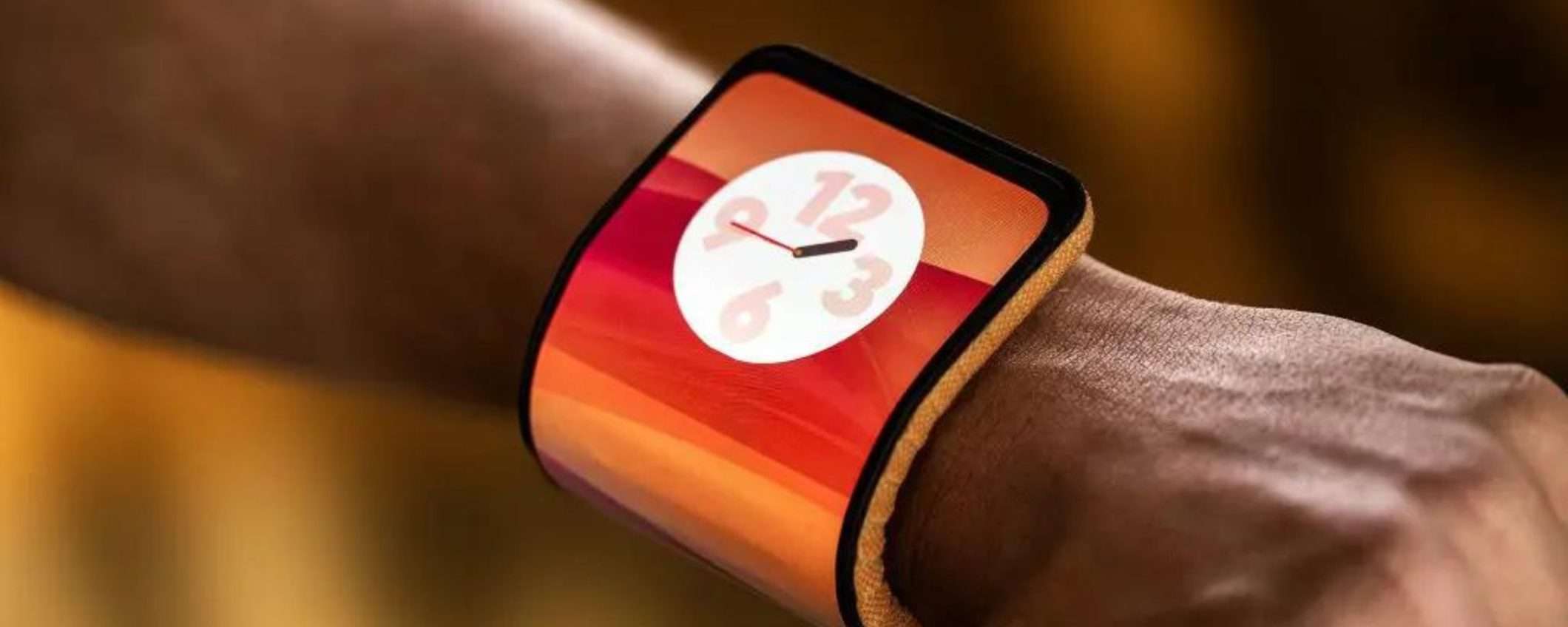 Motorola svela il concept di uno smartphone flessibile: è questo il FUTURO della telefonia? Motorola svela il concept di uno smartphone flessibile: è questo il FUTURO della telefonia?