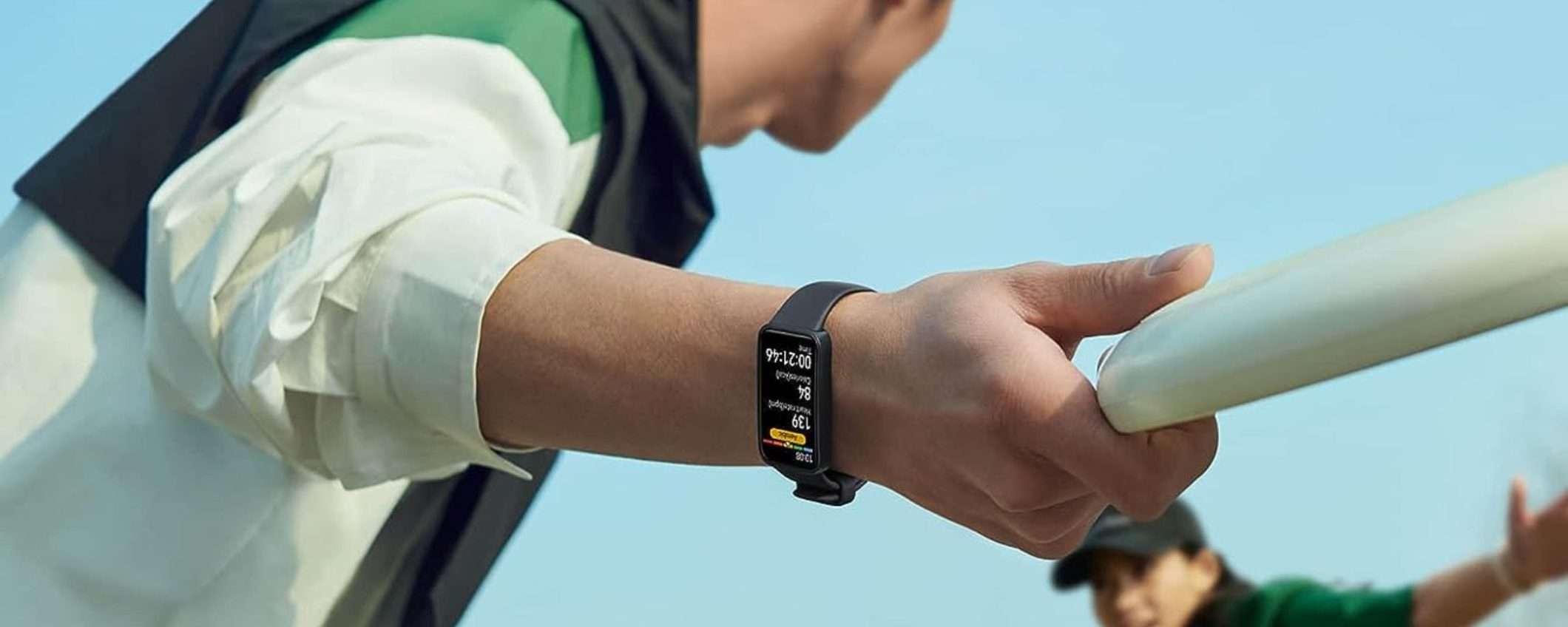 Mega batteria e funzioni smart: Huawei Band 8 CROLLA a 49€ su Amazon