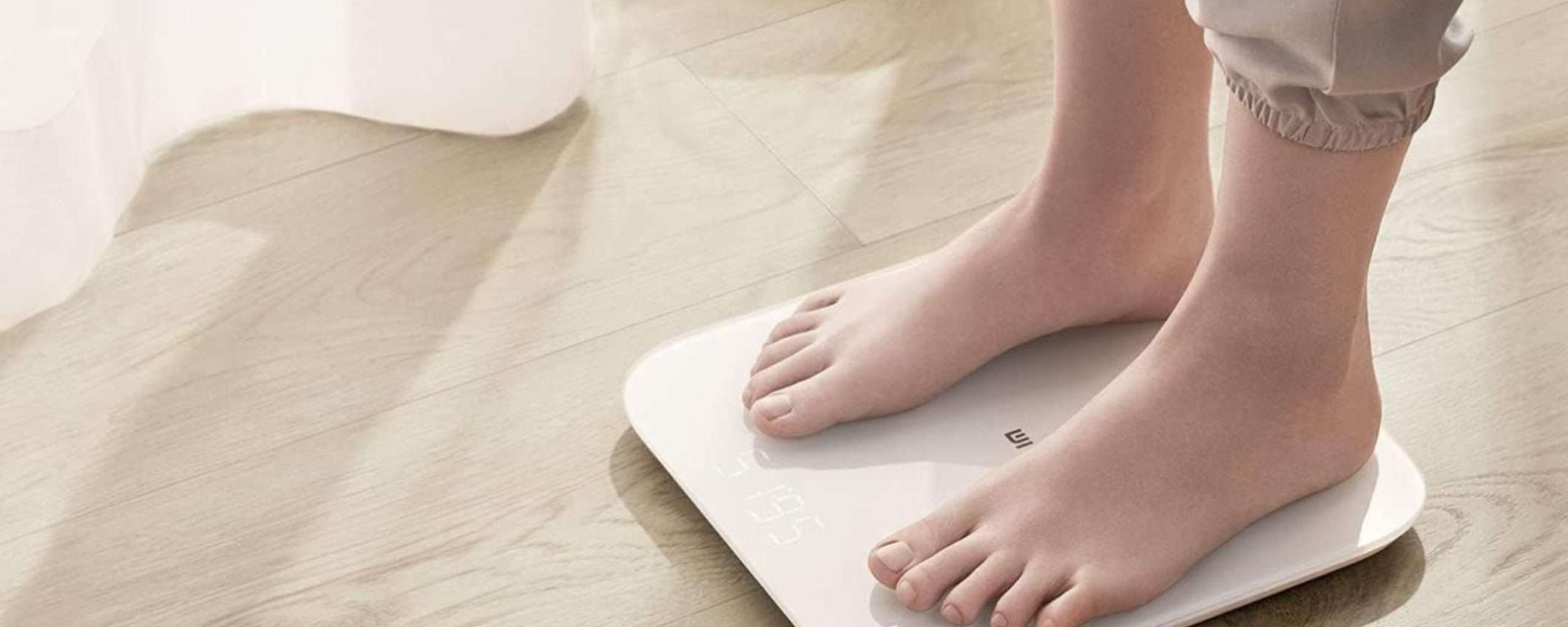 Peso PERFETTO con la bilancia smart Xiaomi Mi Smart Scale 2 (18€)