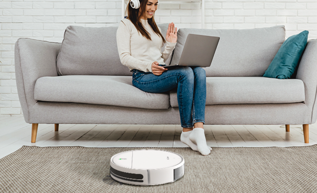 Robot aspirapolvere 2-in-1, OFFERTA BOMBA: oggi lo paghi meno di 100€ Robot aspirapolvere 2-in-1, OFFERTA BOMBA: oggi lo paghi meno di 100€