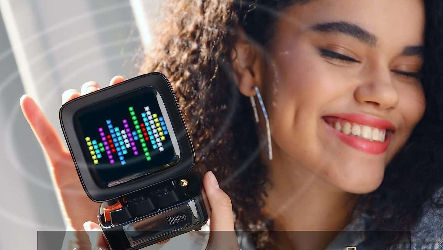 Divoom Ditoo in offerta: l'altoparlante Bluetooth con display retro è il regalo perfetto Divoom Ditoo in offerta: l'altoparlante Bluetooth con display retro è il regalo perfetto
