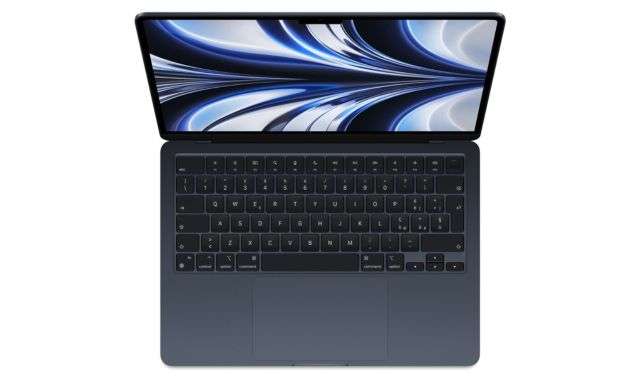 MacBook Air M2 Mezzanotte