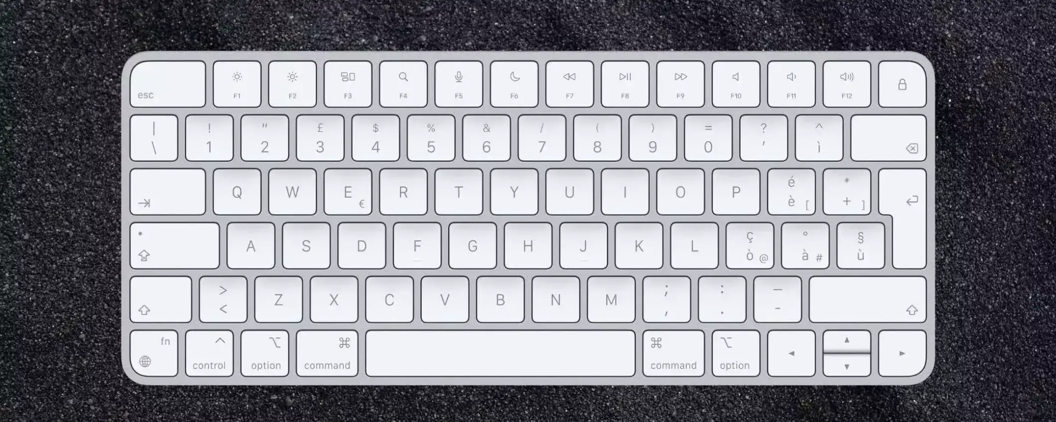 Apple Magic Keyboard: a poco più di 100€ è IRRINUNCIABILE Apple Magic Keyboard: a poco più di 100€ è IRRINUNCIABILE