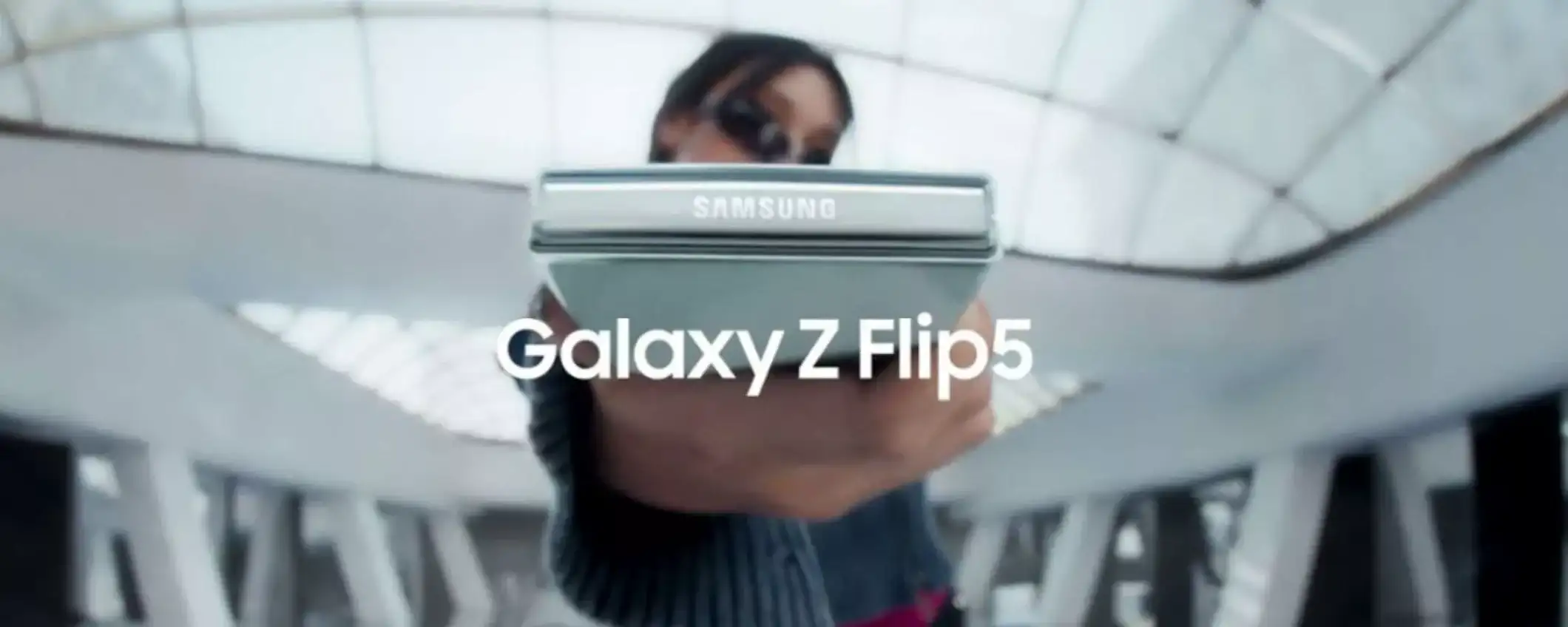 Samsung Galaxy Z Flip5 5G a soli 899€ su Amazon: correte a prenderlo Samsung Galaxy Z Flip5 5G a soli 899€ su Amazon: correte a prenderlo