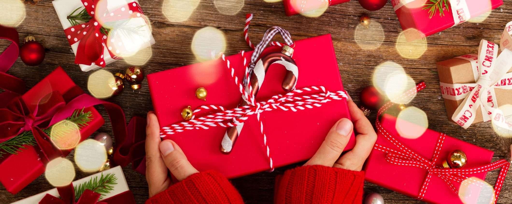 Natale 2023: 30 idee regalo WOW da 10€ a 50€ su Amazon (arrivano in tempo)