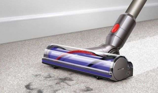 Dyson V8