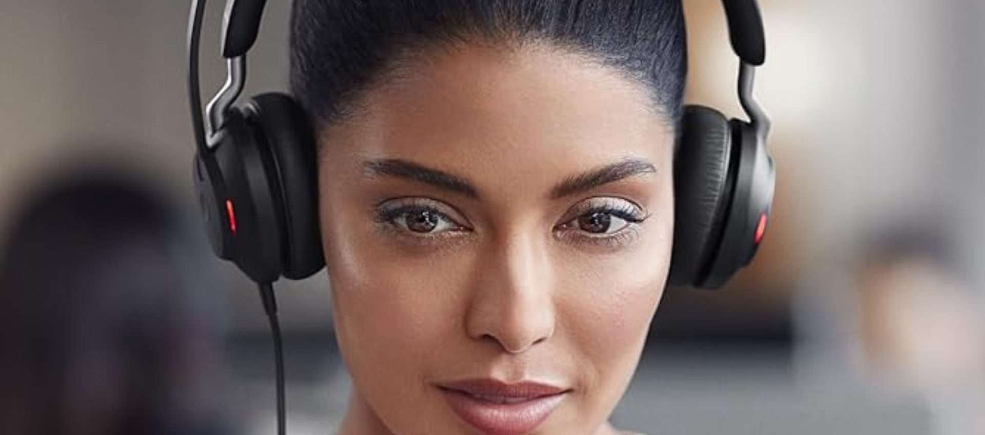 Jabra Evolve2 40 SE in super offerta su Amazon: perfette per le videoconferenze Jabra Evolve2 40 SE in super offerta su Amazon: perfette per le videoconferenze