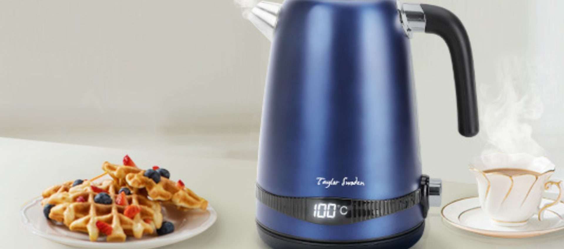 Bollitore elettrico in forte sconto su Amazon: design vintage e tanta efficienza Bollitore elettrico in forte sconto su Amazon: design vintage e tanta efficienza