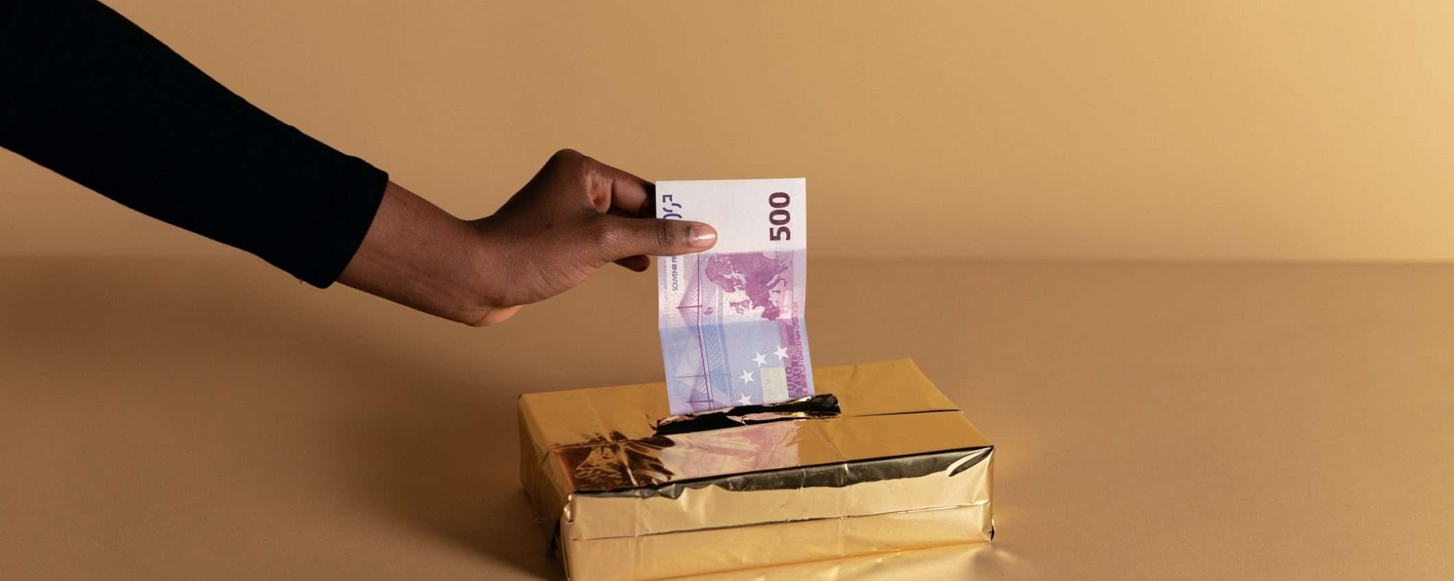 Conto corrente con canone zero e interessi al 5% per 6 mesi con Mediolanum Conto corrente con canone zero e interessi al 5% per 6 mesi con Mediolanum