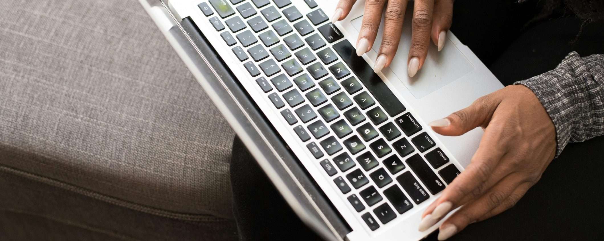 Fibra Aruba in promo: Internet a casa fino a 10 Gigabit a un SUPER PREZZO Fibra Aruba in promo: Internet a casa fino a 10 Gigabit a un SUPER PREZZO