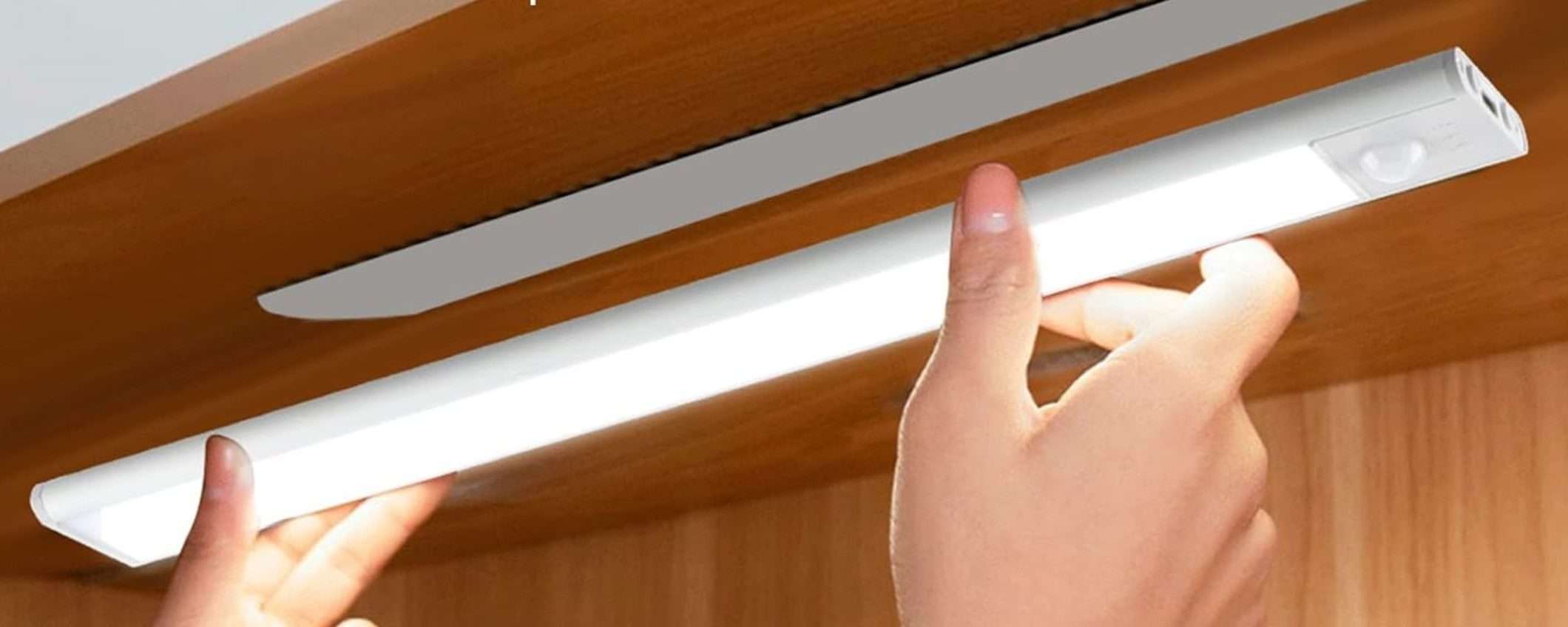 Luce senza fili automatica POTENTISSIMA a 8,99€: lunga 30 centimetri (-50%) Luce senza fili automatica POTENTISSIMA a 8,99€: lunga 30 centimetri (-50%)