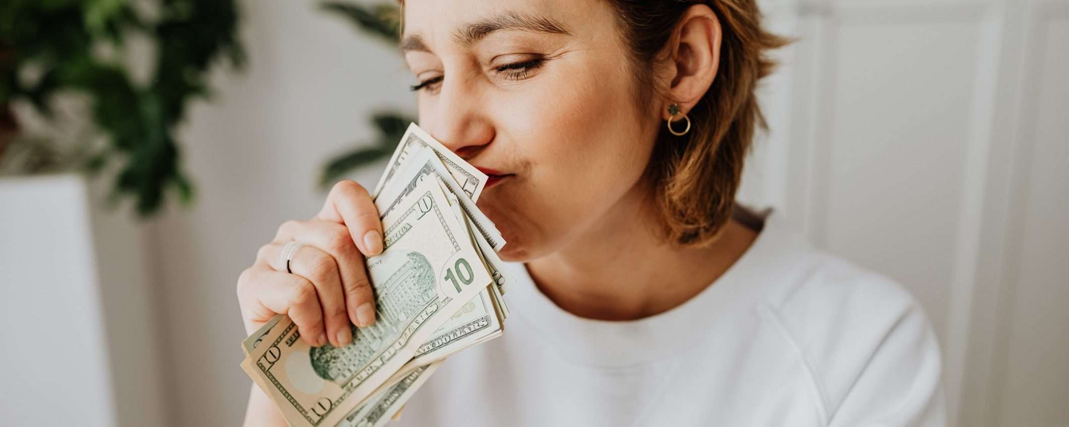 Conto corrente con interessi al 5% per 6 mesi e zero spese: la promo di Mediolanum Conto corrente con interessi al 5% per 6 mesi e zero spese: la promo di Mediolanum