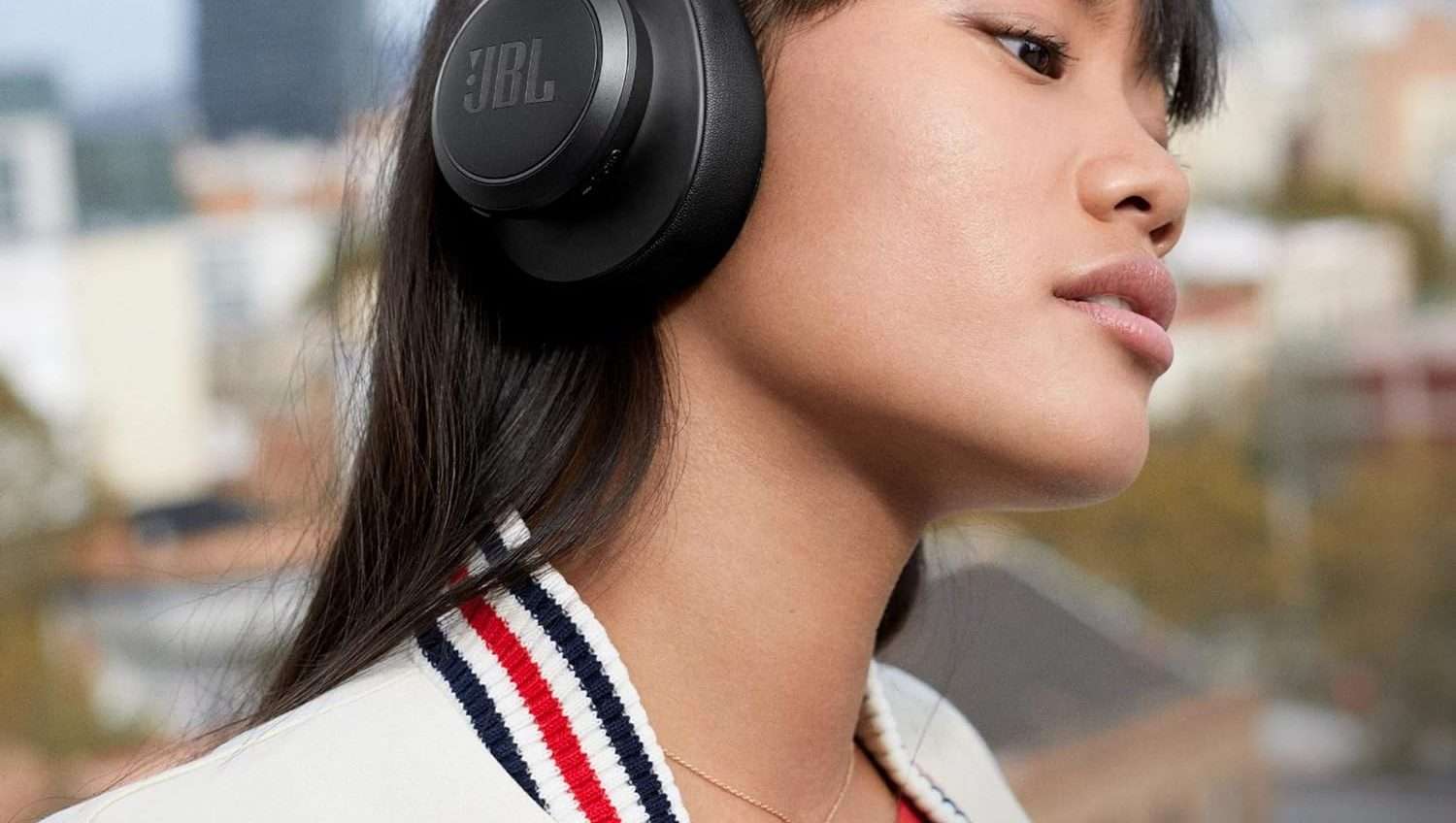 Cuffie JBL Live 660NC in offerta su Amazon: il prezzo crolla del 38% Cuffie JBL Live 660NC in offerta su Amazon: il prezzo crolla del 38%