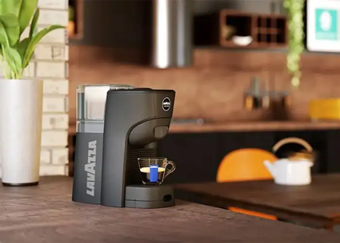 La macchina da caffè LAVAZZA da UNIEURO è un regalo