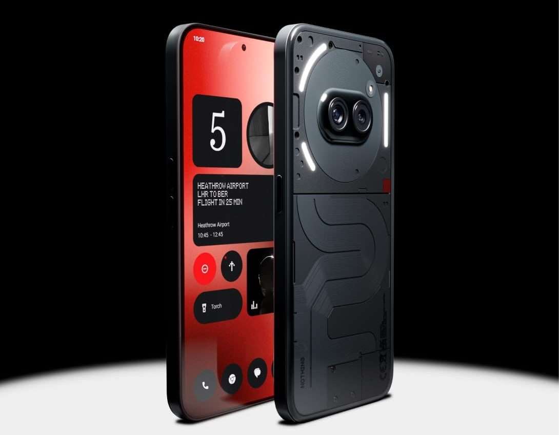 Nothing Phone 2a, già disponibile su Amazon: grande sconto e auricolari in omaggio
