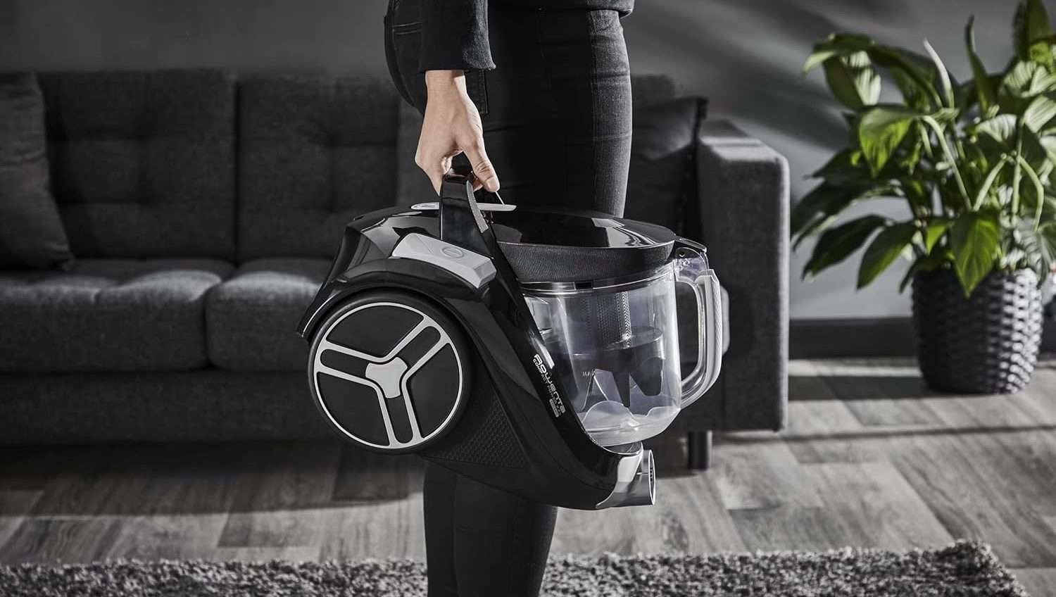 Aspirapolvere Rowenta XXL in offerta: meno di 80€, ma hai pochissimo tempo Aspirapolvere Rowenta XXL in offerta: meno di 80€, ma hai pochissimo tempo