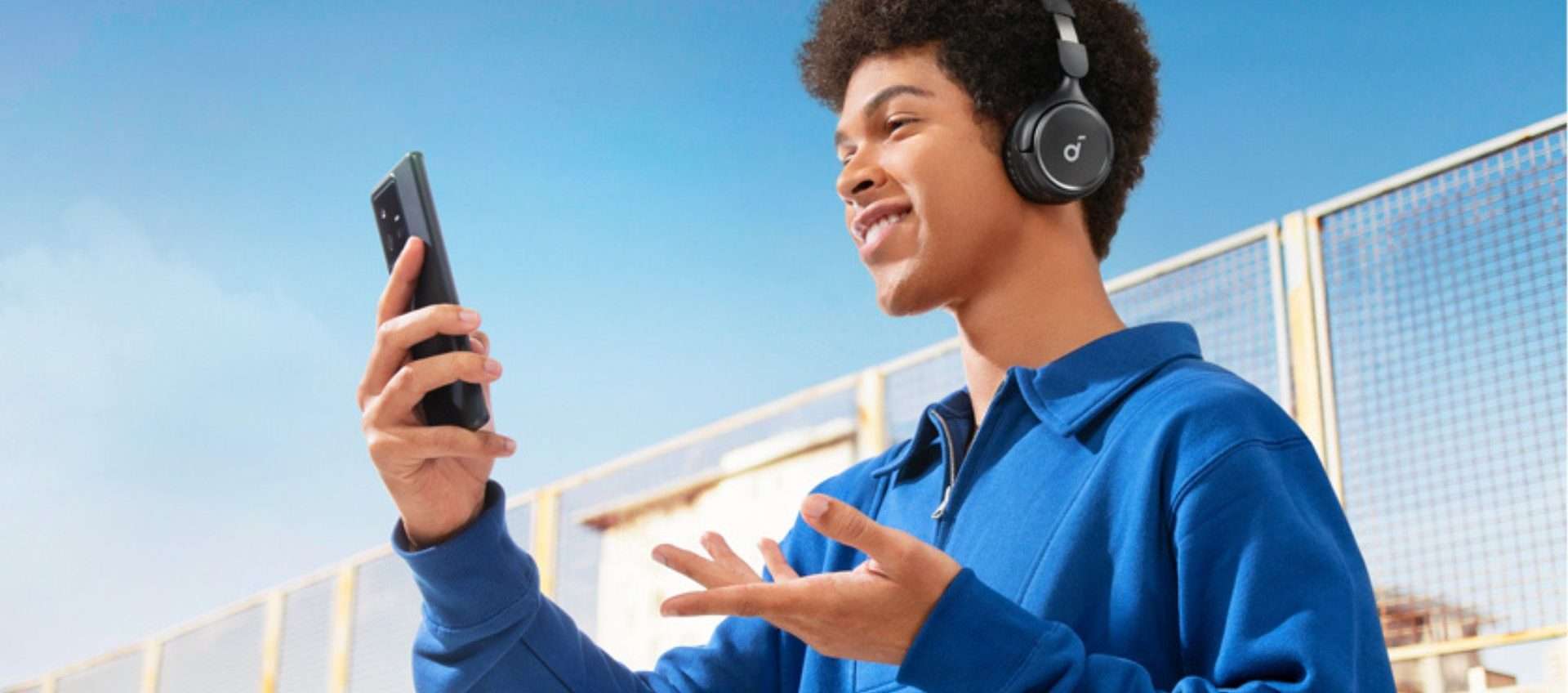 Cuffie Bluetooth in offerta, le paghi solo 28,79€: bassi potenti e autonomia pazzesca