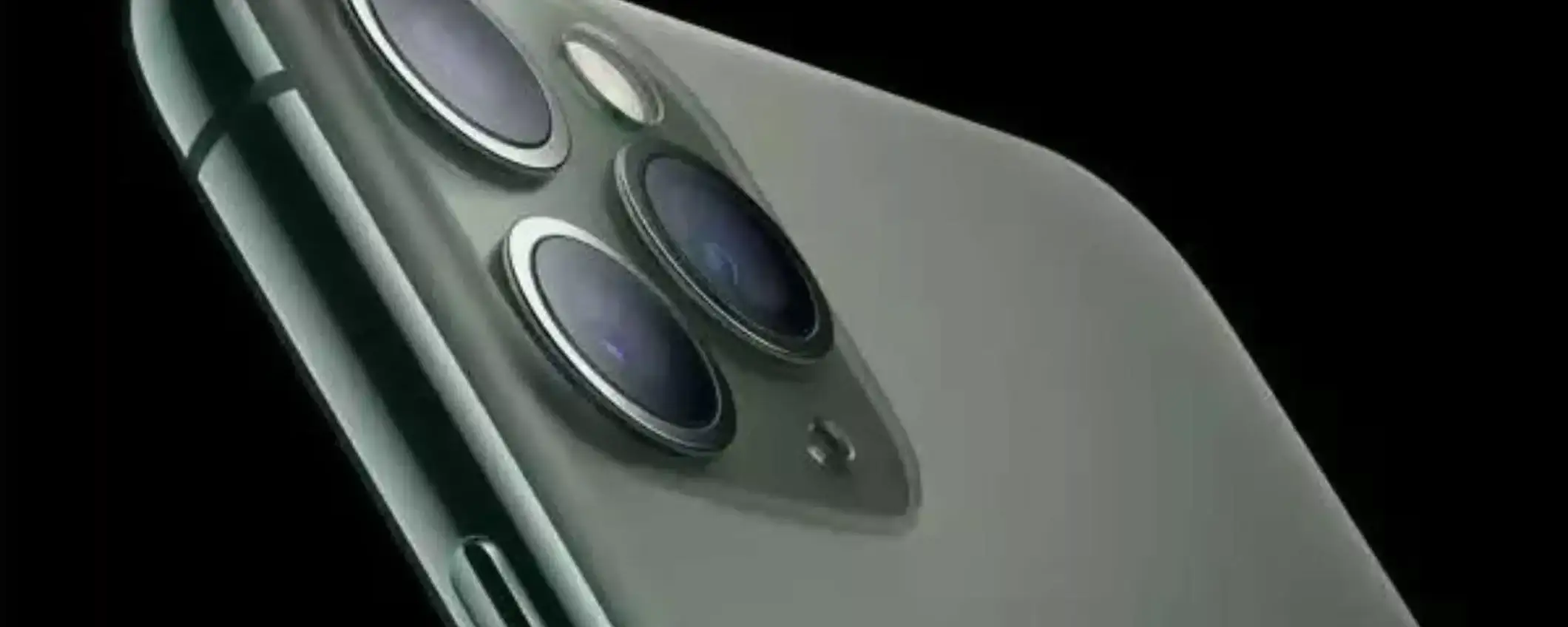 iPhone 11 Pro (256 GB) ricondizionato ma in condizioni eccellenti costa POCHISSIMO su Amazon iPhone 11 Pro (256 GB) ricondizionato ma in condizioni eccellenti costa POCHISSIMO su Amazon