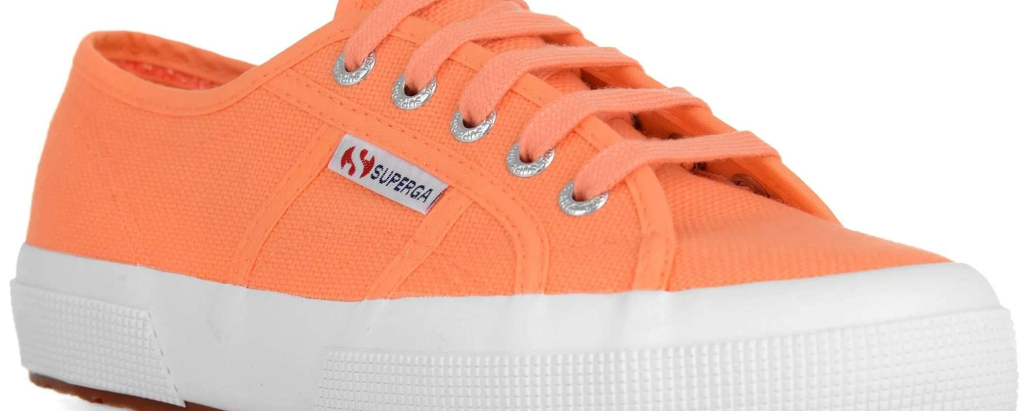 Scarpe Superga 2750: tanti colori e misure a soli 31€ su eBay