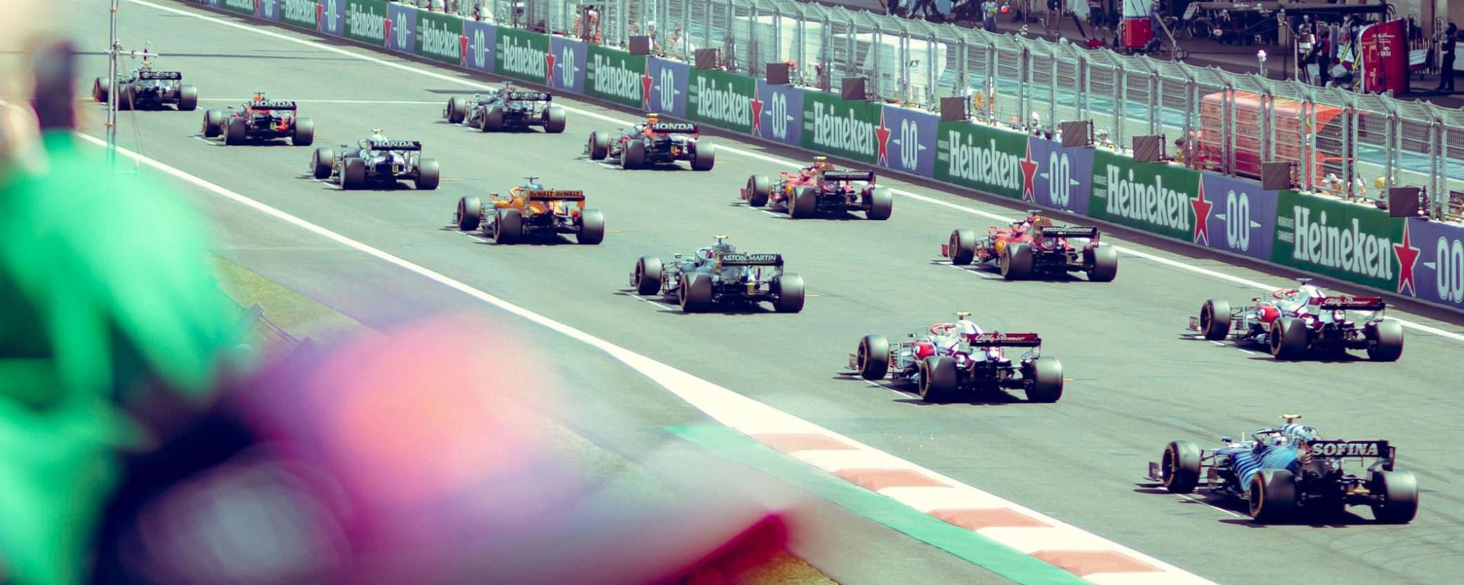 F1 Bahrain: come vedere la gara in diretta streaming dall'Italia e dall'estero F1 Bahrain: come vedere la gara in diretta streaming dall'Italia e dall'estero