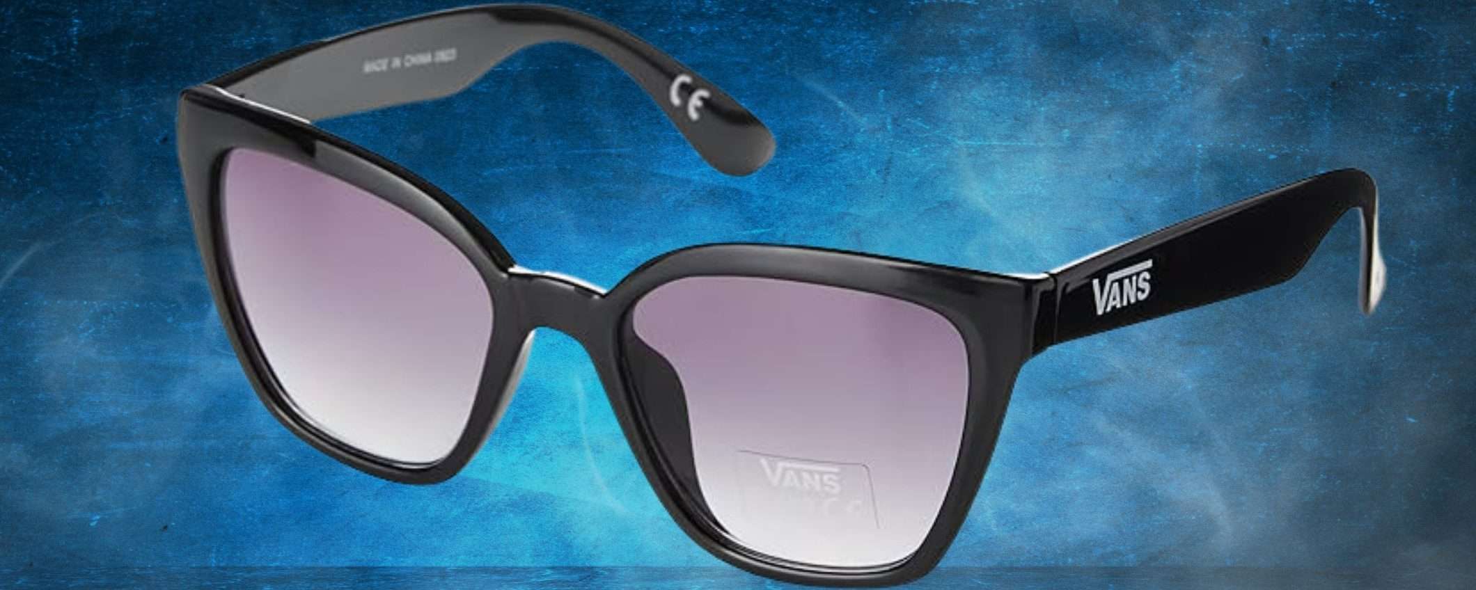 VANS: occhiali da sole da uomo a 15€, promo LAMPO SHOCK su Amazon VANS: occhiali da sole da uomo a 15€, promo LAMPO SHOCK su Amazon