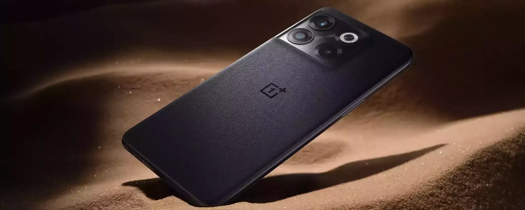 OnePlus 10T 5G: a meno di 500€ è il TOP che dovete comprare OGGI OnePlus 10T 5G: a meno di 500€ è il TOP che dovete comprare OGGI
