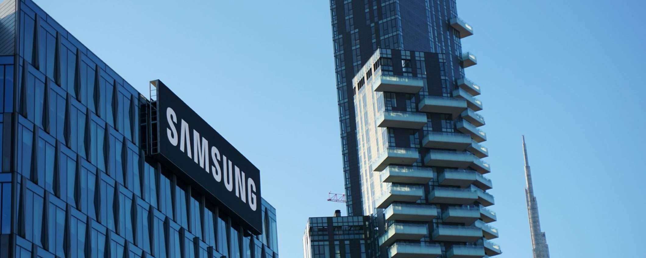 Samsung è in vena di regali: ecco come ottenere tablet, smartwatch e auricolari in omaggio Samsung è in vena di regali: ecco come ottenere tablet, smartwatch e auricolari in omaggio