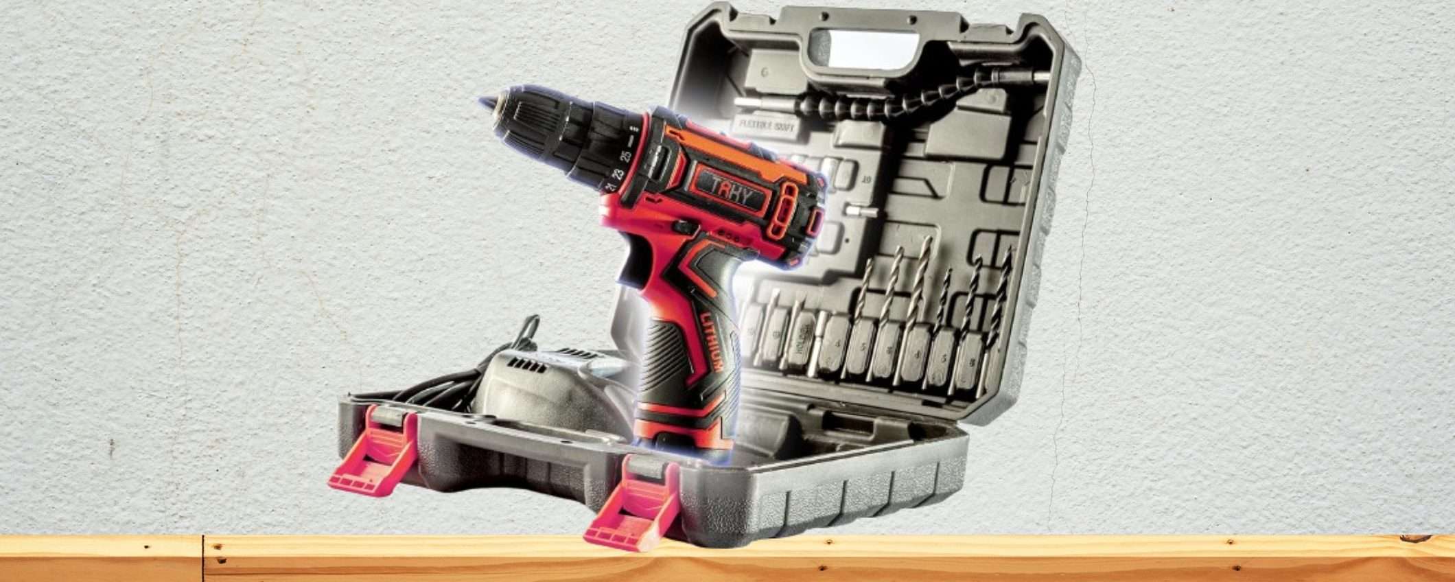 Trapano avvitatore accessoriato a 34€: custodia e 2 batterie in OMAGGIO Trapano avvitatore accessoriato a 34€: custodia e 2 batterie in OMAGGIO
