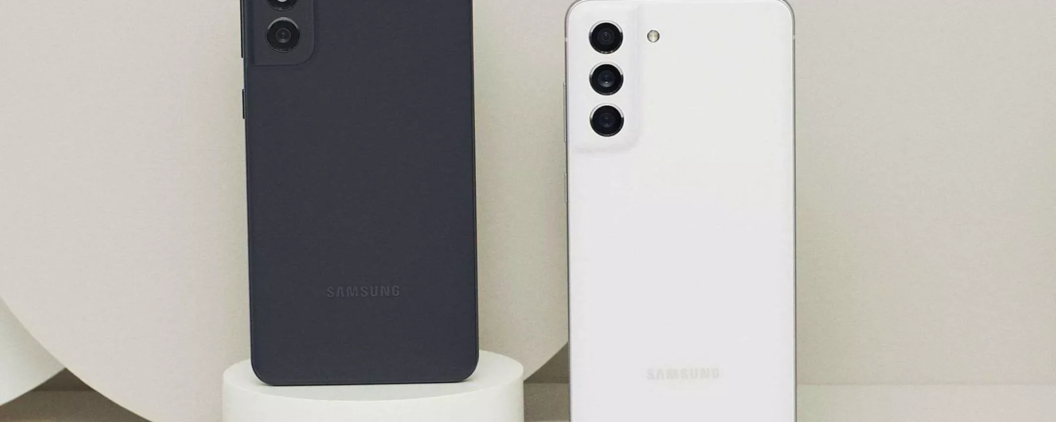 Samsung Galaxy S21 FE 5G: sconto FOLLE del 53% su Amazon Samsung Galaxy S21 FE 5G: sconto FOLLE del 53% su Amazon