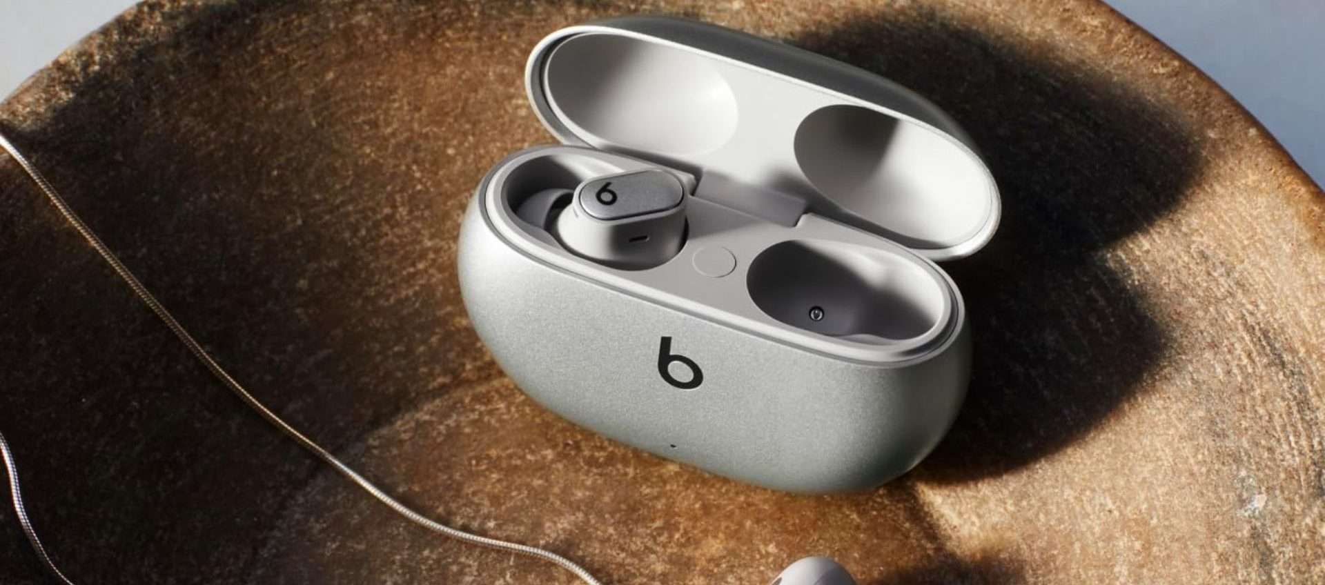 Beatds Studio Buds+ (2023) in offerta: il prezzo crolla del 30% Beatds Studio Buds+ (2023) in offerta: il prezzo crolla del 30%